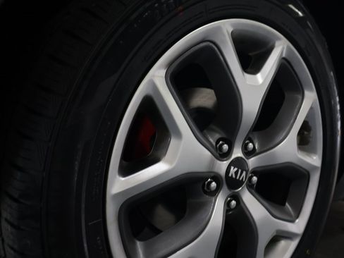 Used 2019 Kia Sorento SX image 31