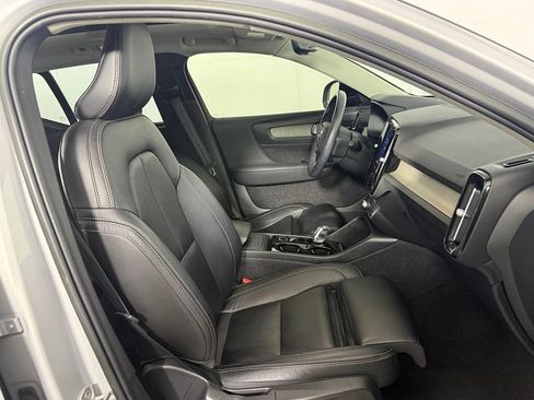 Used 2023 Volvo XC40 B5 Plus w/ Climate Package AWD/4WD image 33