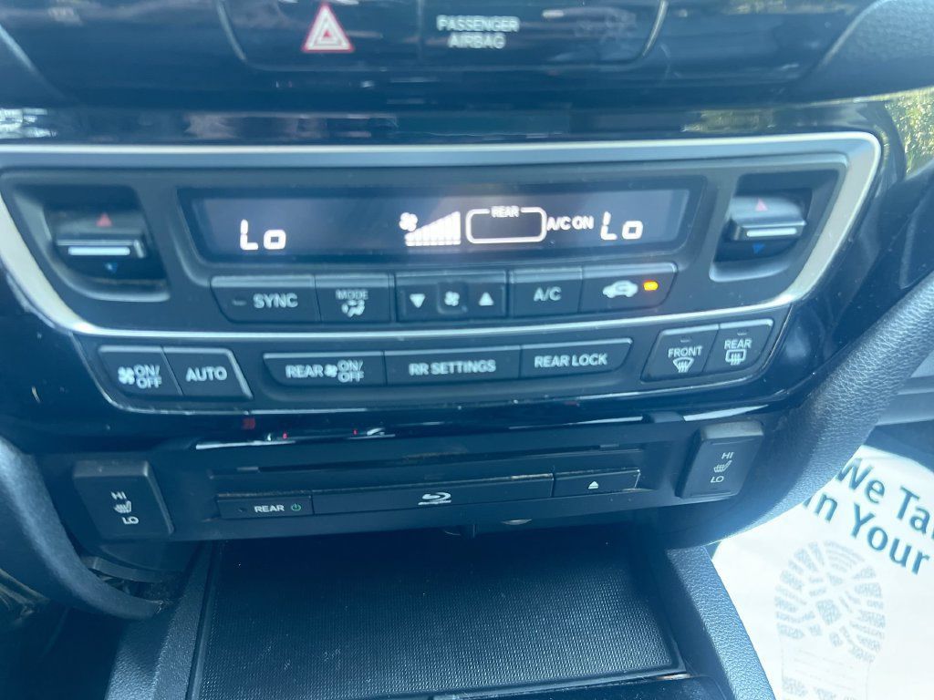 Used 2017 Honda Pilot Touring image 17
