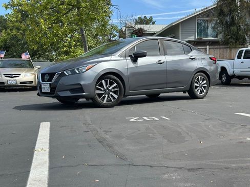 Used 2021 Nissan Versa SV image 1