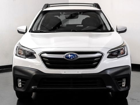 Used 2020 Subaru Outback Premium image 5