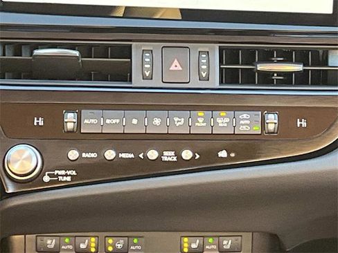 Certified 2025 Lexus ES 300h 300h image 16