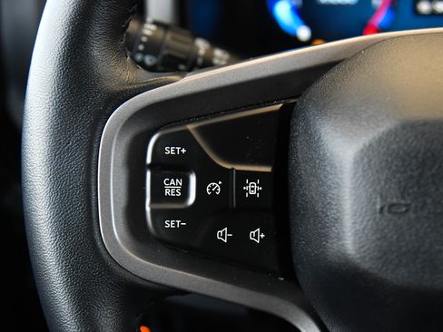 Used 2025 Ford Bronco Big Bend image 34