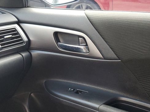 Used 2015 Honda Accord LX image 29