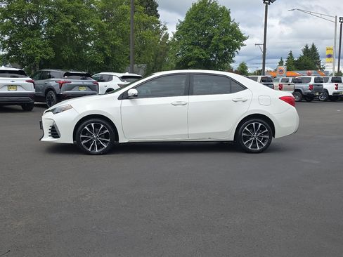 Used 2018 Toyota Corolla XSE w/ Carpet Mat Package (TMS) FWD image 6