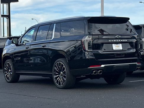 New 2026 Chevrolet Suburban High Country w/ LPO, Illumination Package image 6