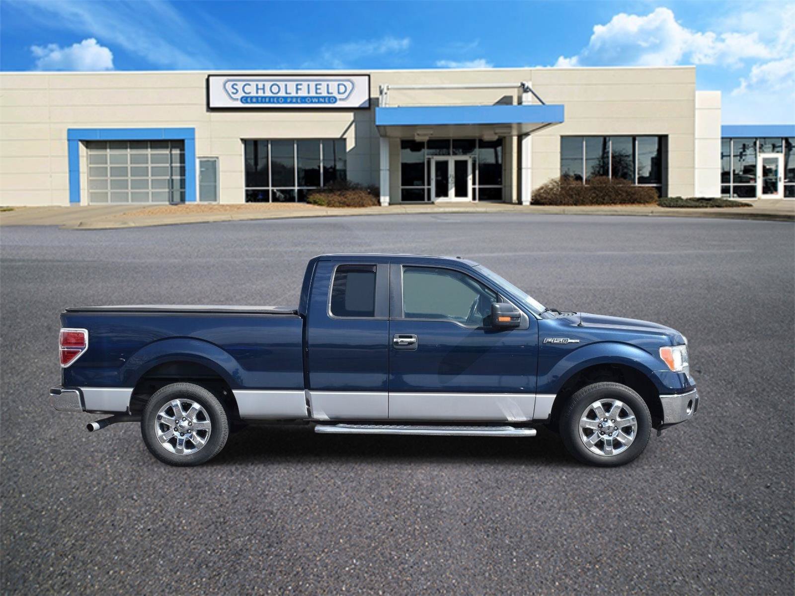 Used 2014 Ford F150 XLT w/ XLT Chrome Package RWD image 2