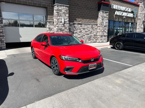 Used 2023 Honda Civic EX image 1