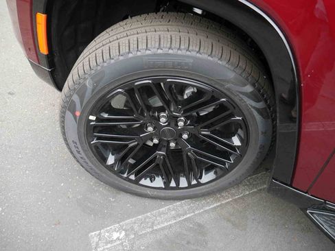 New 2025 Jeep Wagoneer L Series II image 13