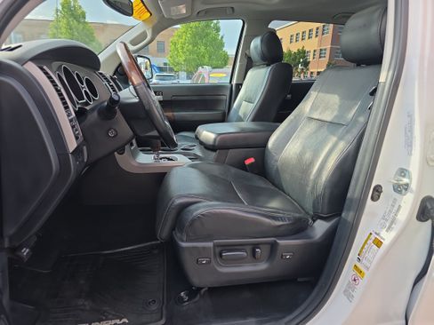 Used 2013 Toyota Tundra Limited AWD/4WD image 11