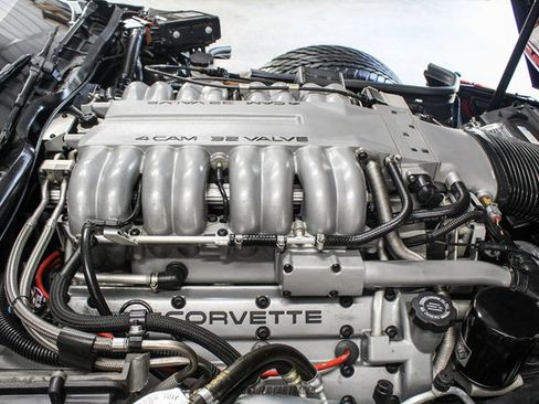 Used 1995 Chevrolet Corvette ZR1 RWD image 17