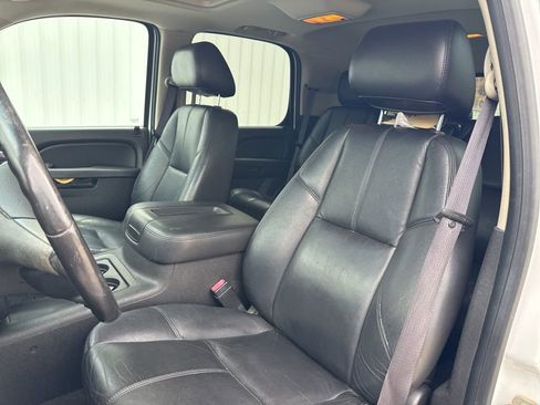 Used 2012 Chevrolet Tahoe LT w/ Luxury Package AWD/4WD image 13