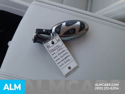 Used 2025 Hyundai Santa Fe Calligraphy image 33