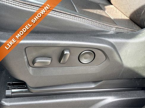 Used 2023 Chevrolet Tahoe High Country image 14