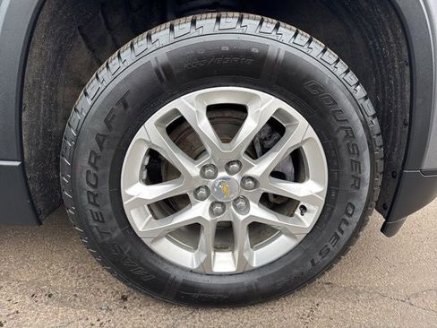 Used 2020 Chevrolet Traverse LS w/ LPO, Floor Liner Package FWD image 30