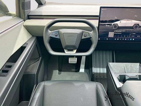 Used 2024 Tesla Cybertruck AWD Crew Cab image 30
