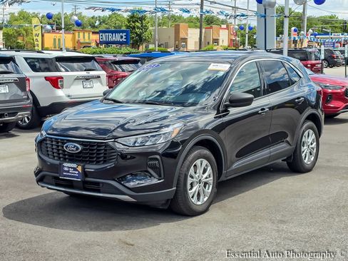 Used 2023 Ford Escape Active AWD/4WD image 3