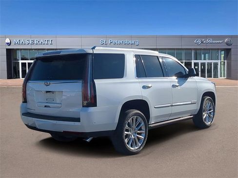 Used 2020 Cadillac Escalade Platinum image 4