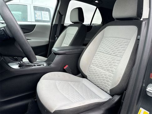 Used 2021 Chevrolet Equinox LS w/ LS Convenience Package image 10