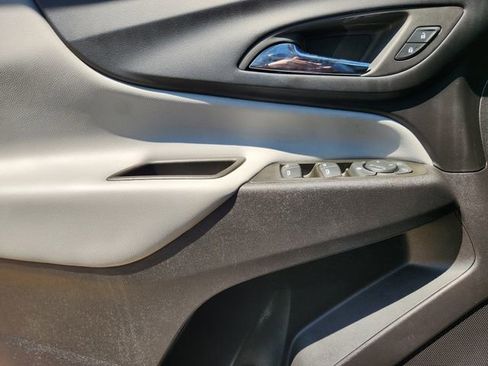 Used 2024 Chevrolet Equinox LS w/ LS Convenience Package FWD image 20