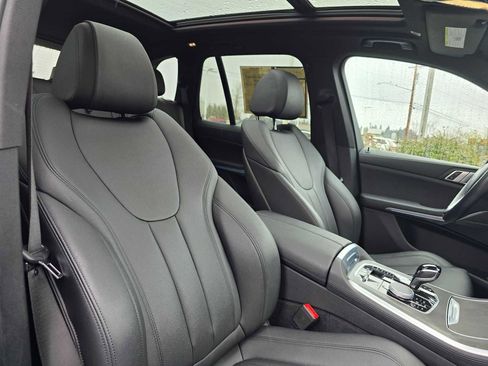 Used 2022 BMW X5 xDrive45e image 11