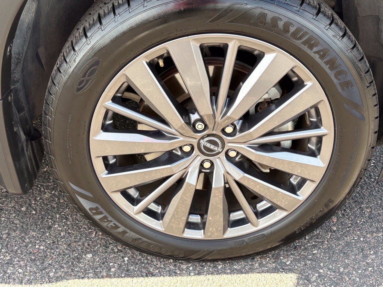 Certified 2022 Nissan Pathfinder SL w/ SL Premium Package FWD image 10