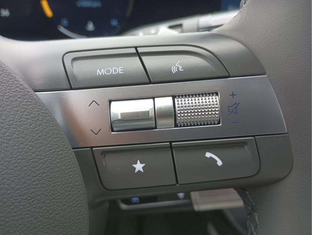 Certified 2024 Hyundai Sonata SEL w/ Convenience Package FWD image 28