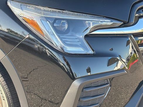 Used 2023 Subaru Ascent Premium w/ Convenience Package image 10