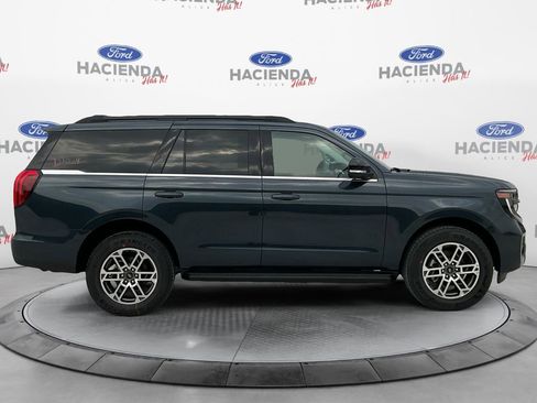 New 2026 Ford Expedition Active RWD image 4