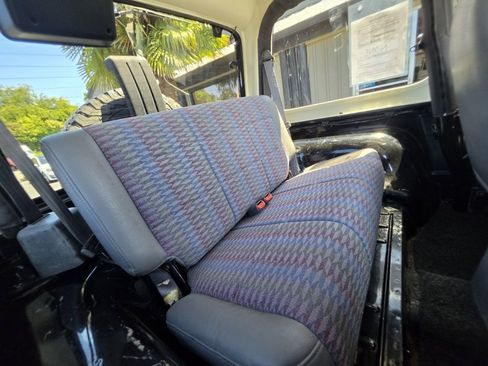 Used 1998 Jeep Wrangler Sport AWD/4WD image 14