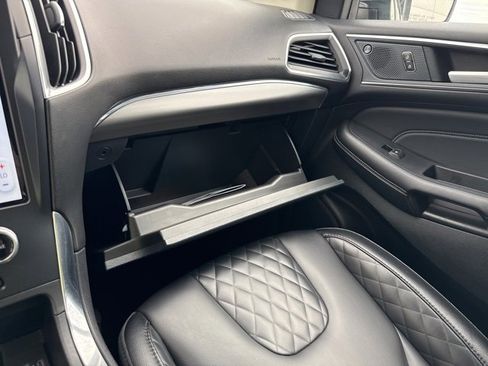 Used 2024 Ford Edge Titanium image 26