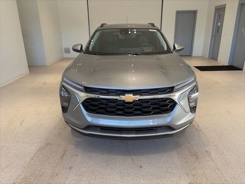 New 2026 Chevrolet Trax LT w/ Driver Confidence Package image 2