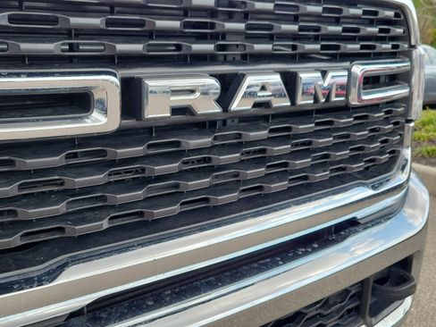 Used 2024 RAM 2500 Big Horn AWD/4WD image 7