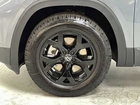 New 2026 Volkswagen Atlas Peak Edition AWD/4WD image 25