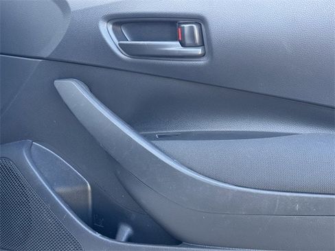 Used 2025 Toyota Corolla LE image 25