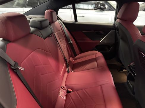 Used 2025 BMW 530i RWD image 26