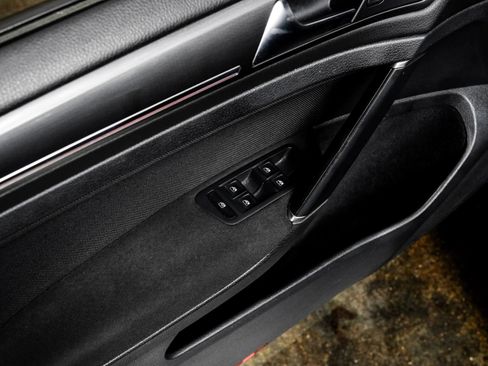 Used 2019 Volkswagen GTI Rabbit Edition FWD image 37