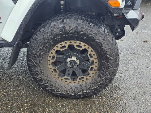 Used 2022 Jeep Gladiator Rubicon w/ Trailer Tow Package image 45