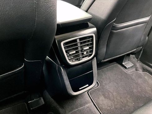 Used 2022 Lincoln Nautilus FWD image 33