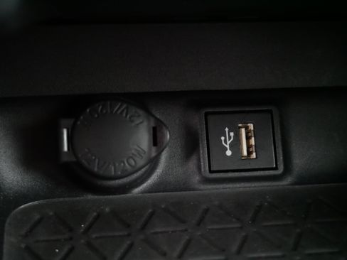 Certified 2025 Toyota RAV4 XLE Premium image 29