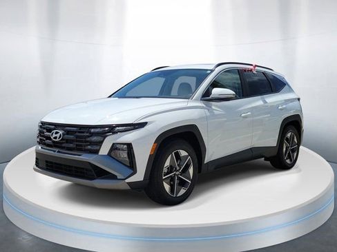 Used 2025 Hyundai Tucson SEL FWD image 2