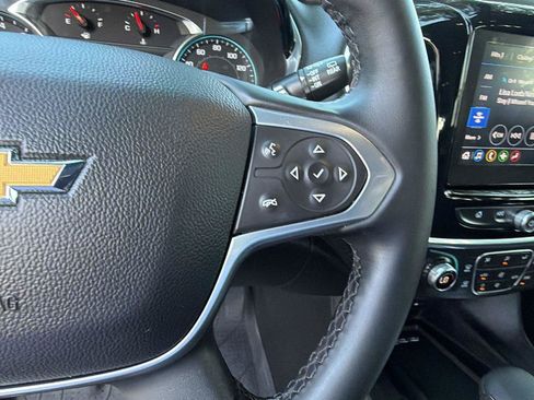 Used 2023 Chevrolet Traverse LT FWD image 28
