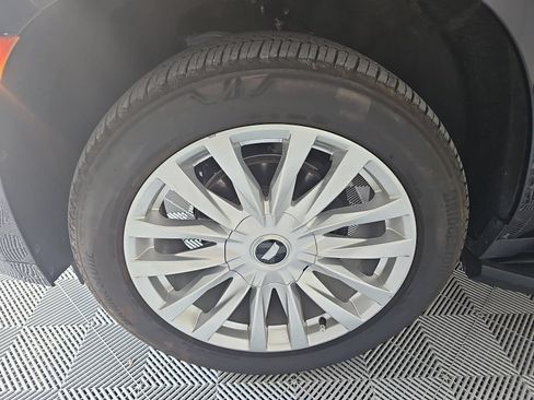 Used 2021 Cadillac Escalade ESV Luxury AWD/4WD image 10