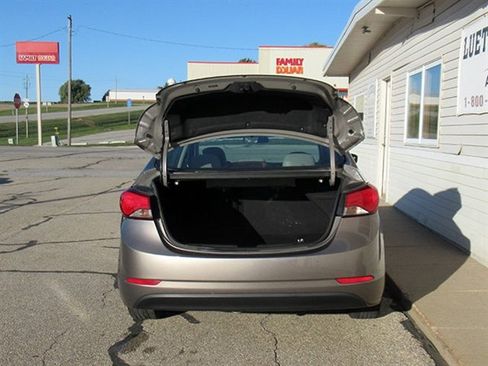 Used 2014 Hyundai Elantra SE w/ Option Group 02 image 9