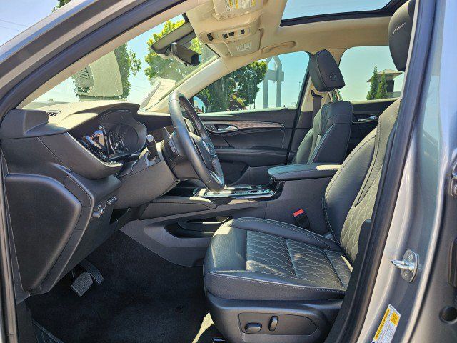 Used 2023 Buick Envision Avenir AWD/4WD image 28