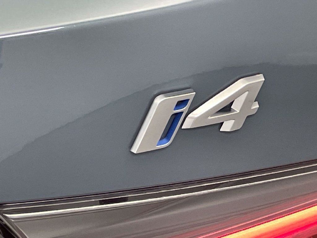 Used 2025 BMW i4 xDrive40i w/ Premium Package AWD/4WD image 11