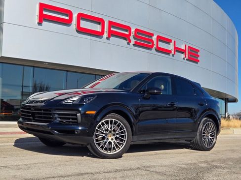 Certified 2023 Porsche Cayenne Platinum Edition image 1
