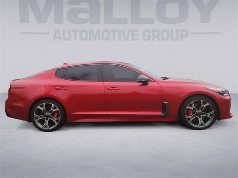 Used 2018 Kia Stinger GT2 image 6
