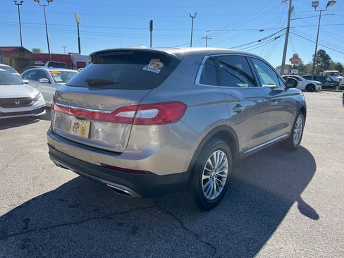 Used 2018 Lincoln MKX Select w/ Select Plus Package image 3