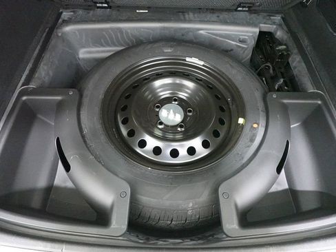 Used 2022 Jeep Grand Cherokee Overland w/ Adv Protech Group III image 29